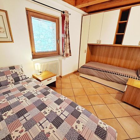 Casa Alpina - Sarre Apartman Aosta Szoba fotó