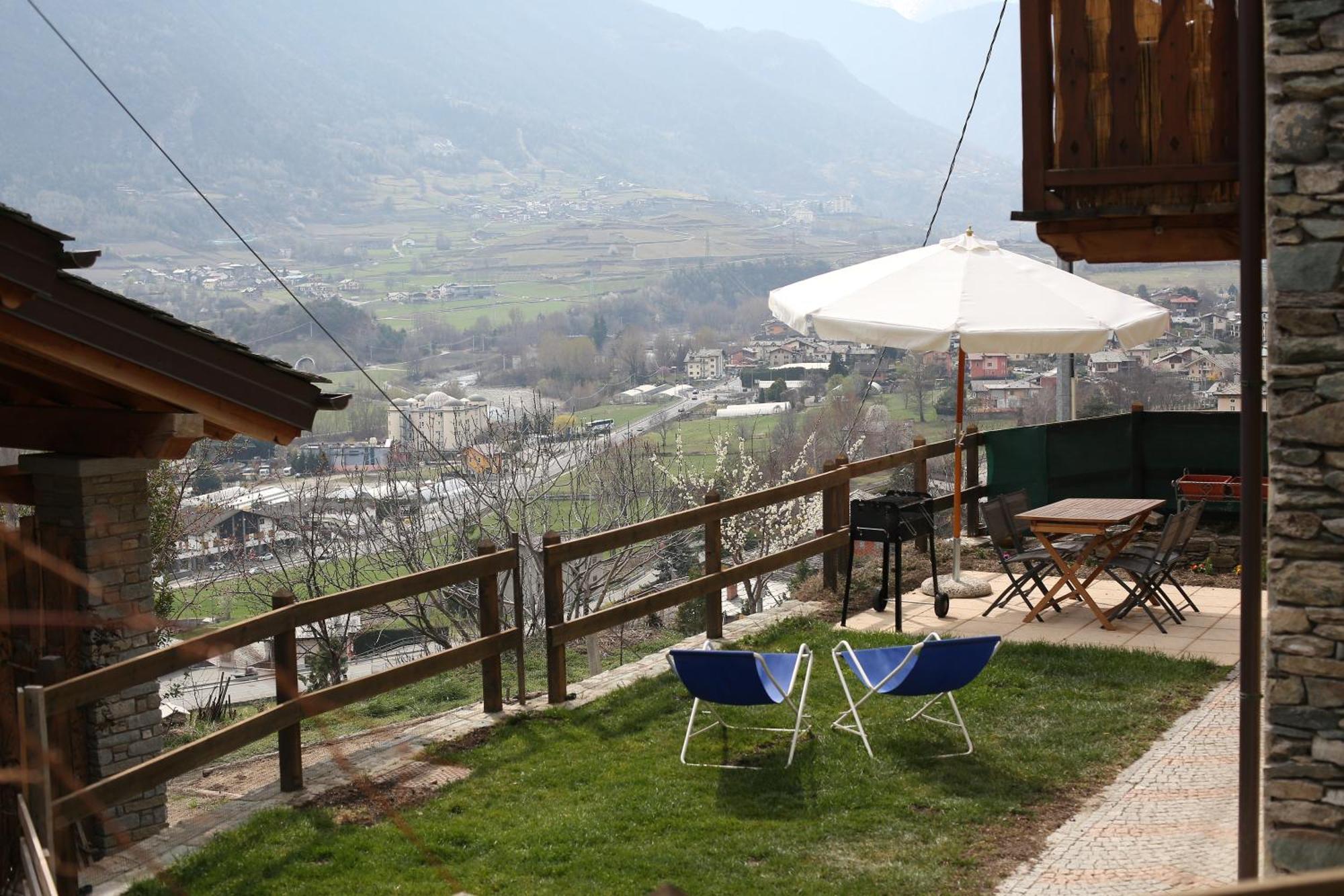 Casa Alpina - Sarre Apartman Aosta Szoba fotó