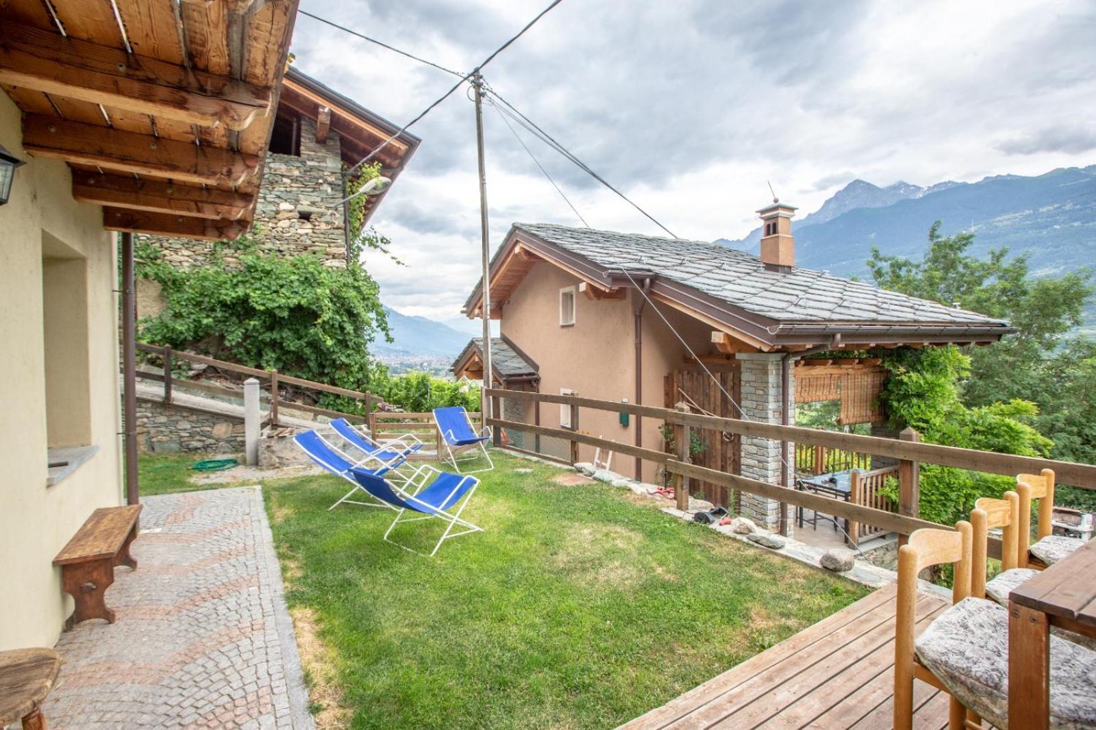 Casa Alpina - Sarre Apartman Aosta Szoba fotó