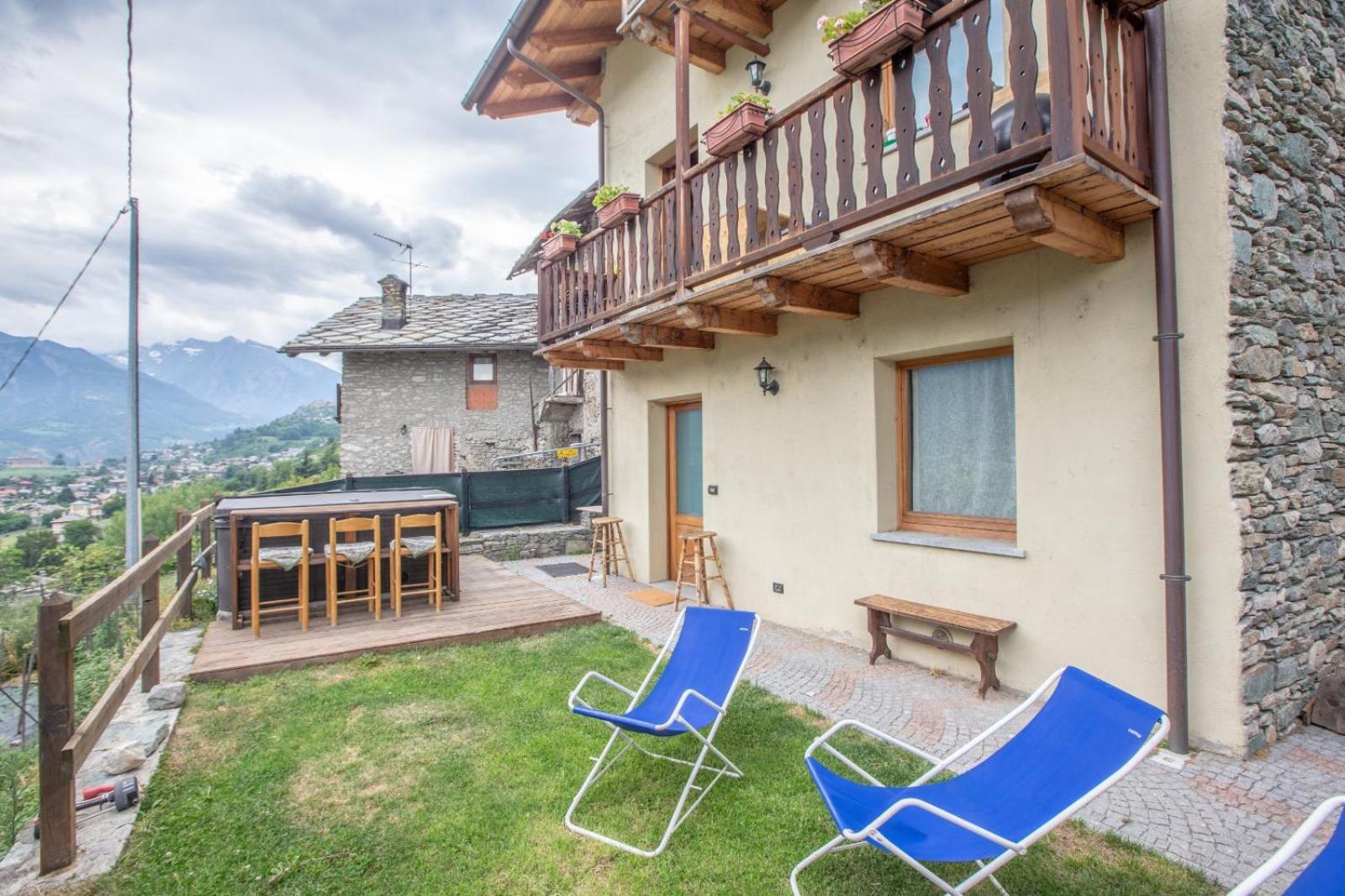 Casa Alpina - Sarre Apartman Aosta Szoba fotó